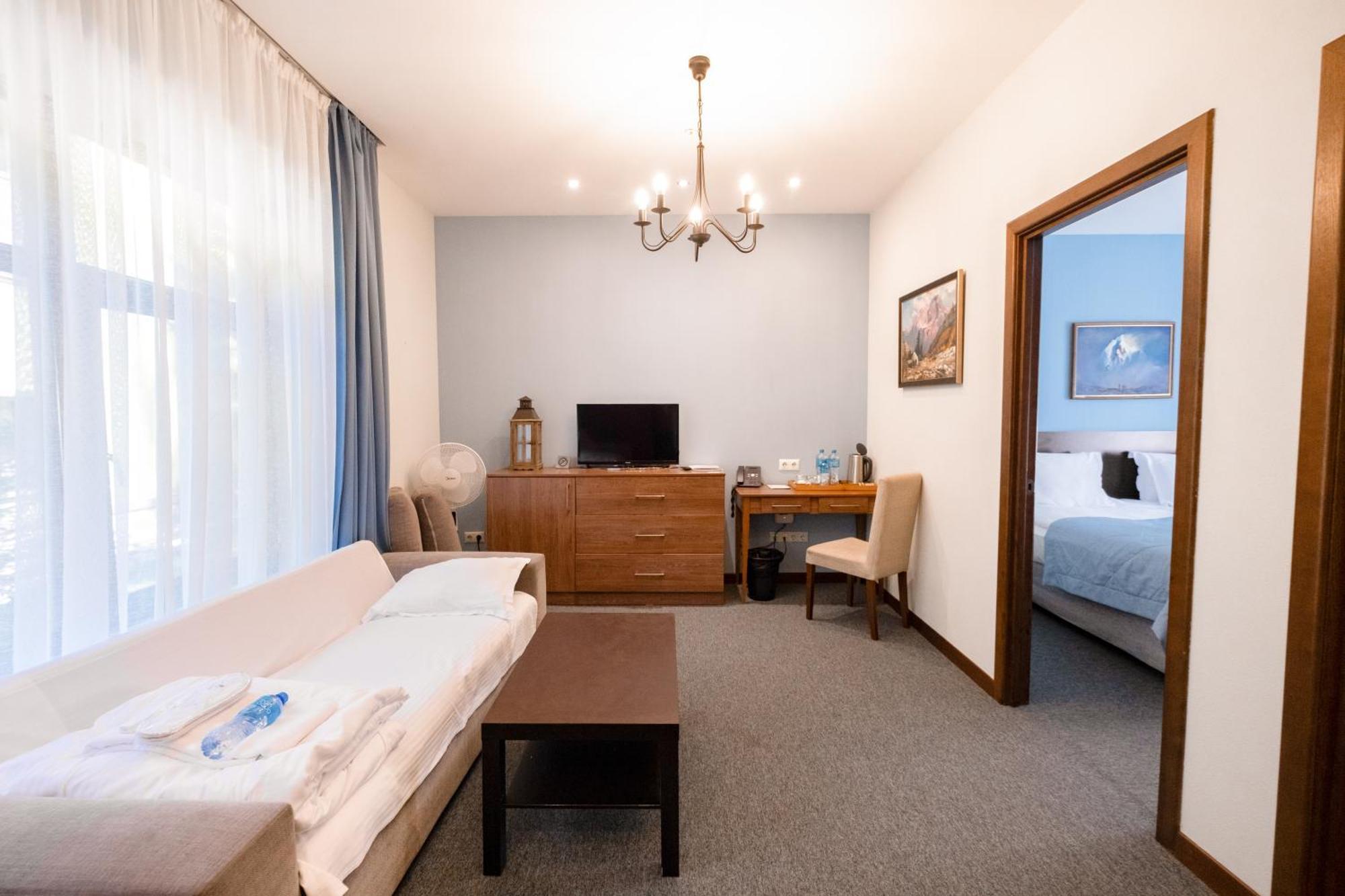 Oi-Qaragai Mountain Resort Besqaynar エクステリア 写真