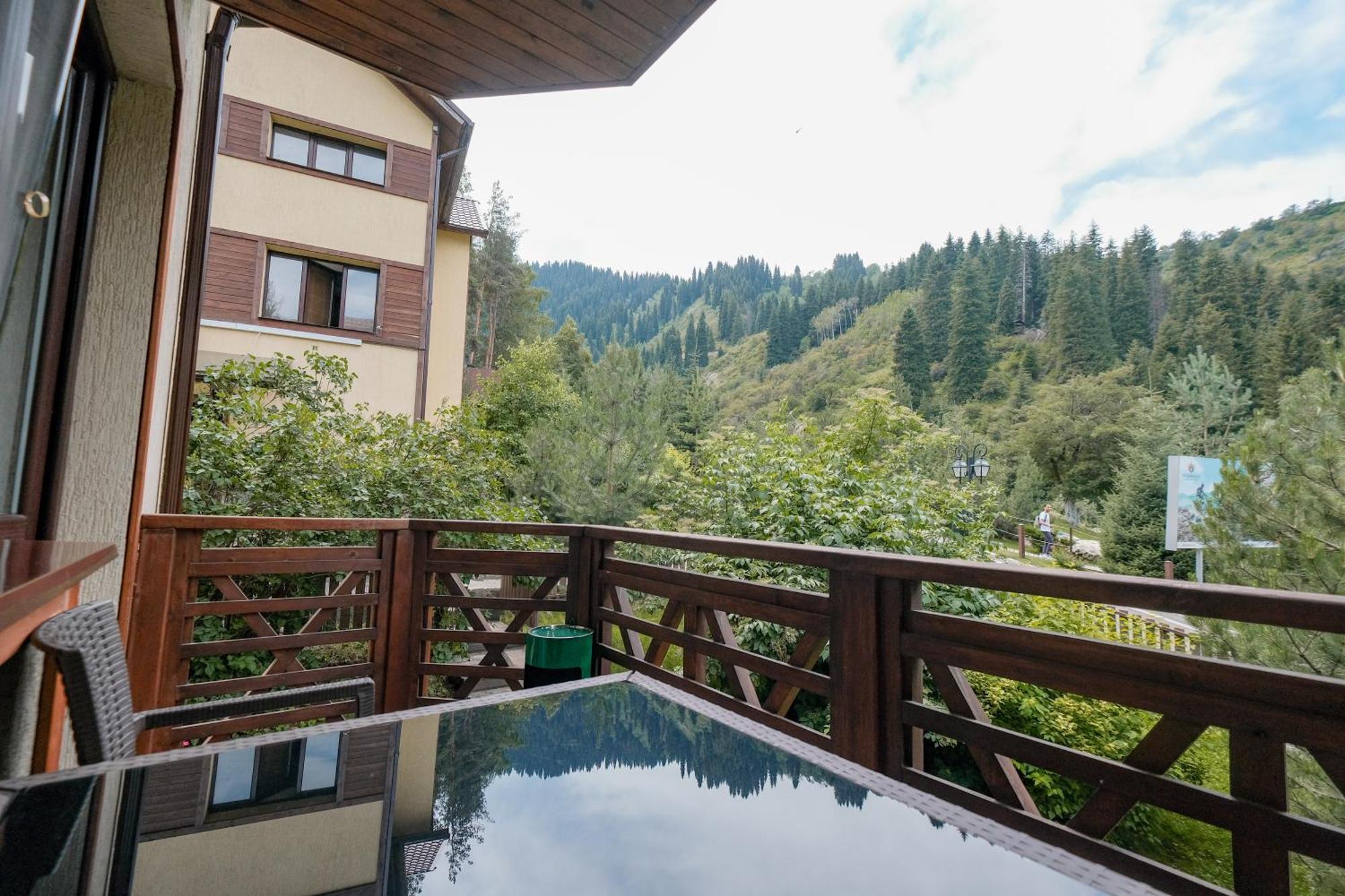 Oi-Qaragai Mountain Resort Besqaynar エクステリア 写真
