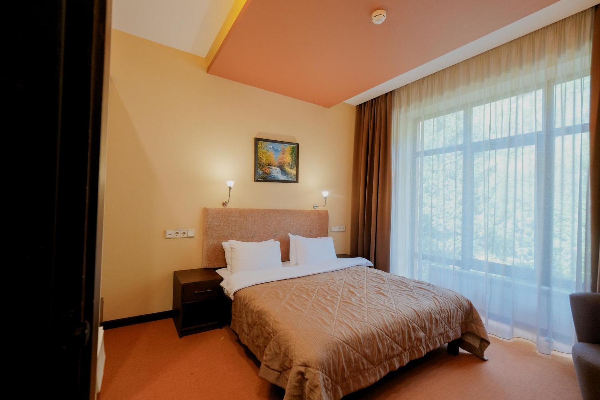 Oi-Qaragai Mountain Resort Besqaynar エクステリア 写真